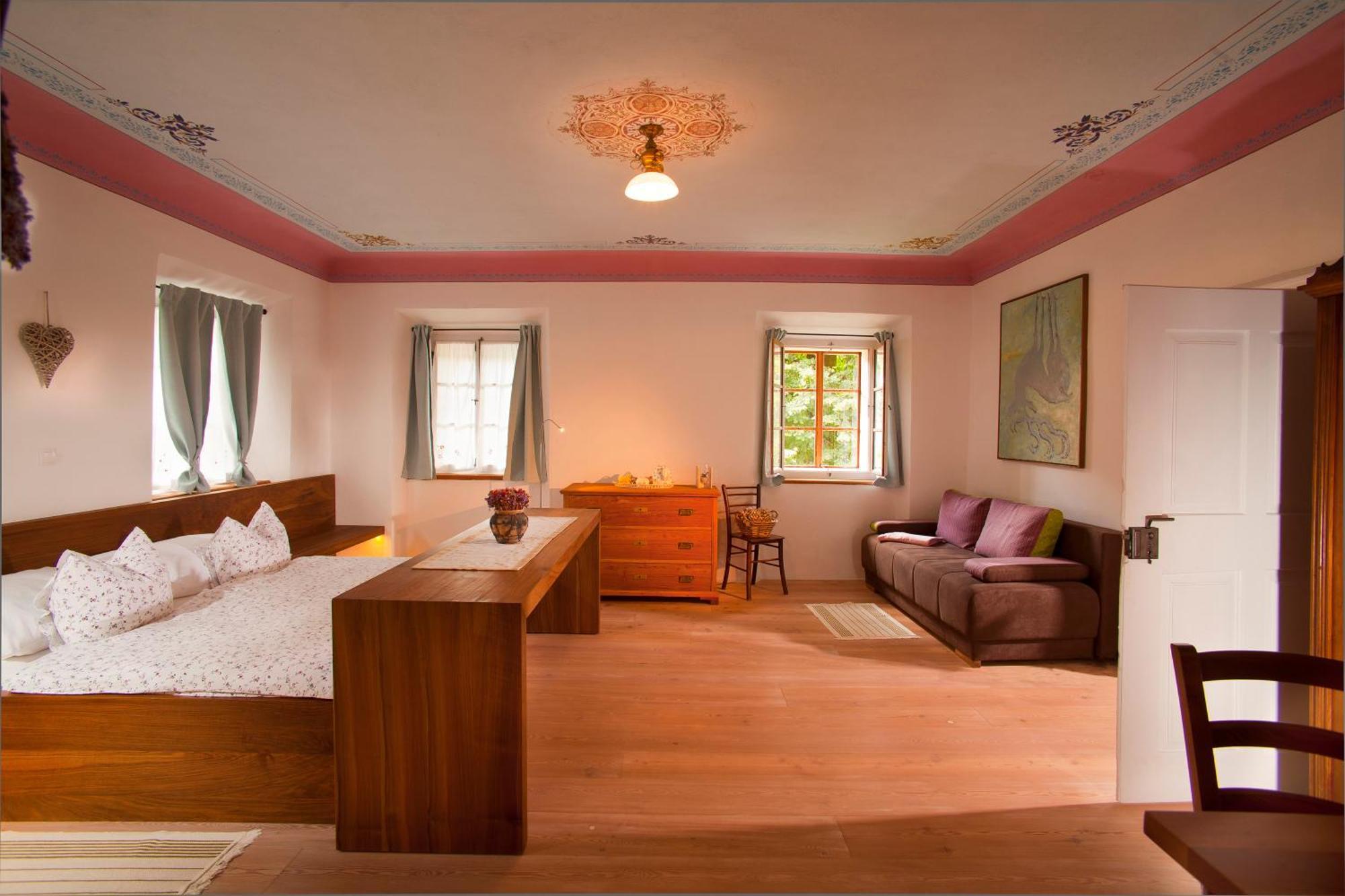 Juvanova Hisa - Apartments And Rooms Luče المظهر الخارجي الصورة